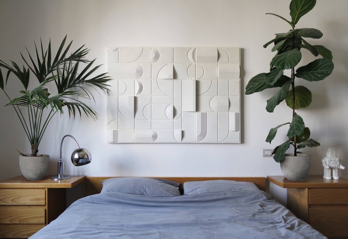 Loft Decorating Ideas: Minimalist Decor And Geometric Canvas Wall Art