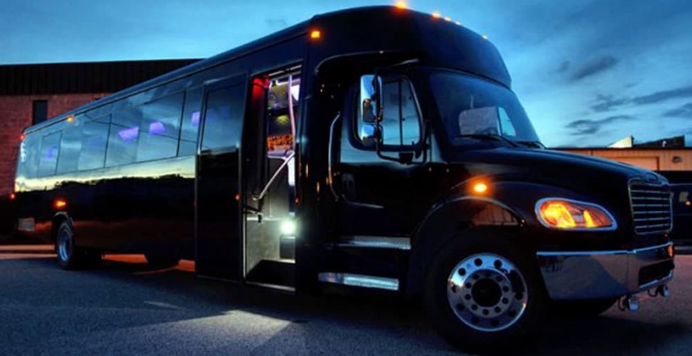 Party Bus Bliss: Your Chicago Celebration Starts Here
